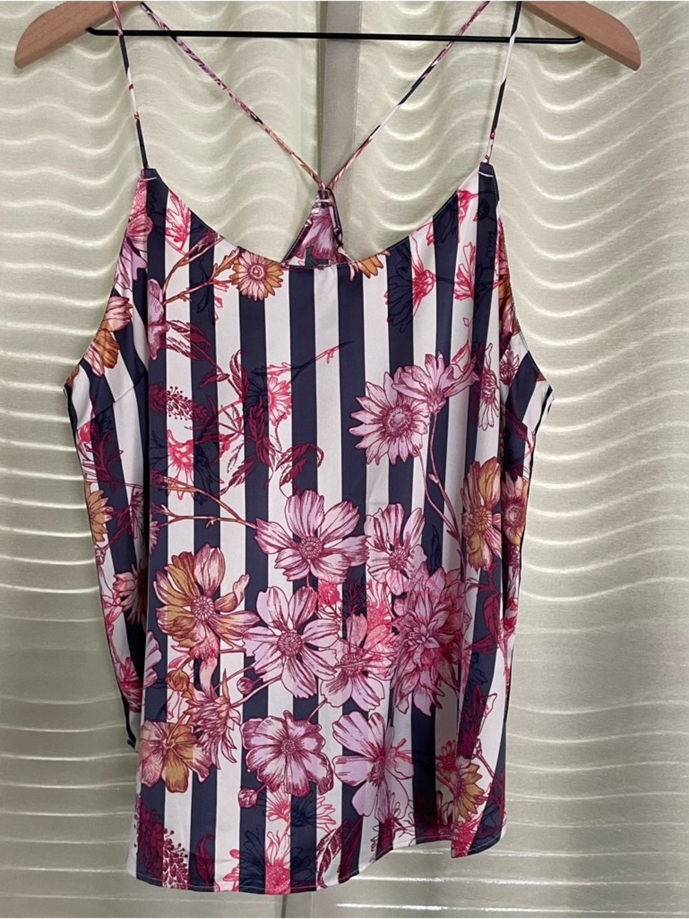 Victoria’s Secret NWT Satin Y Back Bold Floral Cami Top